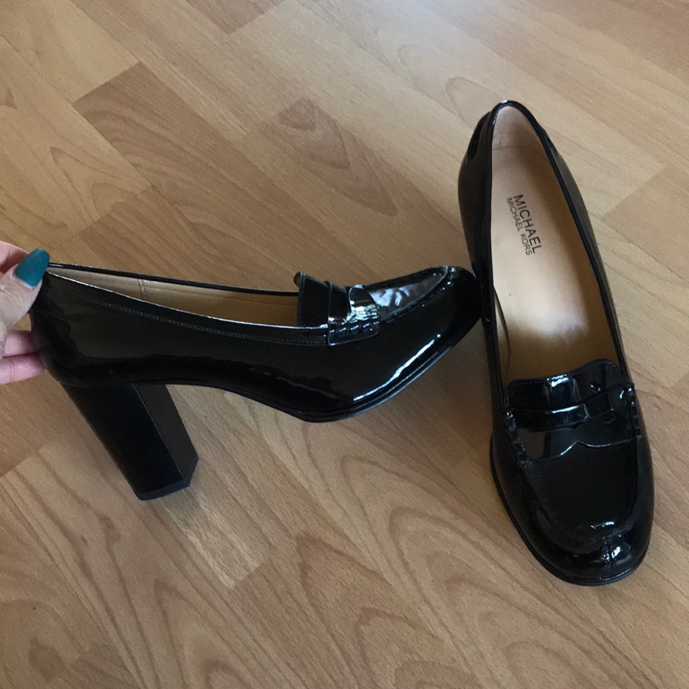 Black Michael kors heels